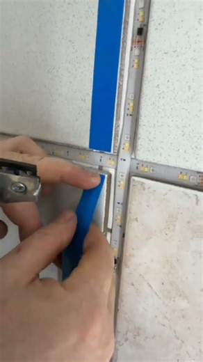 Tipps/ Tricks/ life hack/ tools/ Parkett/ Holz/ Kleber/ Vinyl/ sanieren/ Fliesen/ kitten/ LED/ Licht