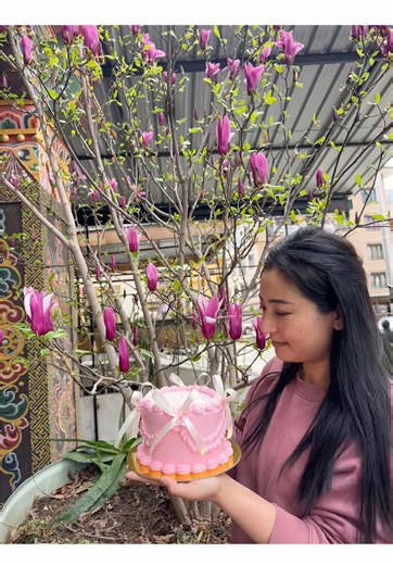 Spring-Inspired Floral Cake Decorating Ideas