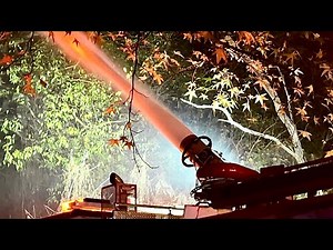 {READ FULL DESCRIPTION}~{ FDNY CONDUCTING RARE DRAFTING OPERATIONS & USE OF SATELLITE UNIT & SYSTEM.