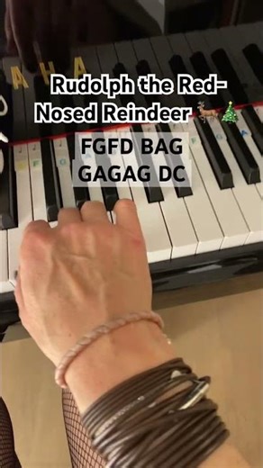 Rudolph the Red Nosed Reindeer 🦌🎄 EASY Piano Tutorial 🎹🔔 #pianotutorial #easypiano