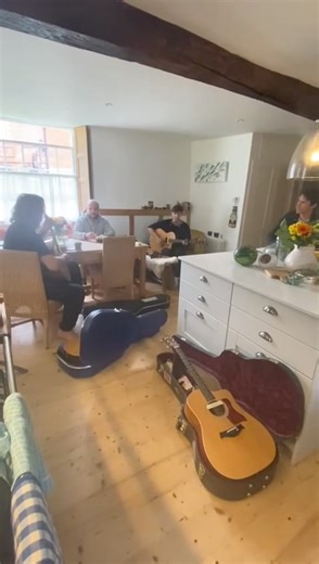 Before my guest appearance with Noble Jacks at Jurassic Fields on Sunday here’s a quick run through with Will, Sam and Declan in Topsham! | Steve Knightley