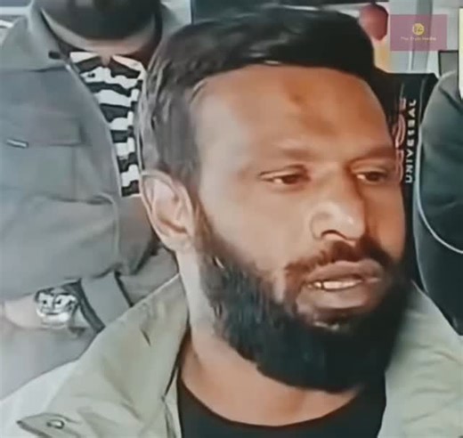 Global Kashmir News on Instagram: "Deepak Kumar said, “The name Muhammad carries a unique strength—so powerful that even the mightiest cannot stand against it.” This is the real spirit of India 🇮🇳 — courage, respect, and brotherhood beyond religion. Deepak isn’t just a name, he’s a message. True unity doesn’t shout slogans, it stands for humanity."