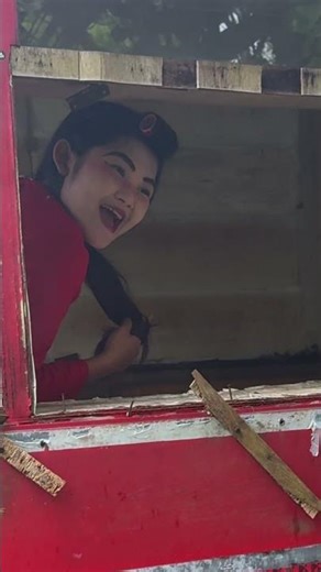 Cigarette sales clerk