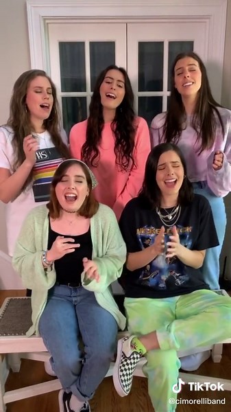 Clean Bandit ft. Zara Larsson - Symphony | Celebrated Doctors & Sisters Dance 🎻