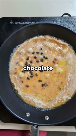 Cooking eggs with random stuff