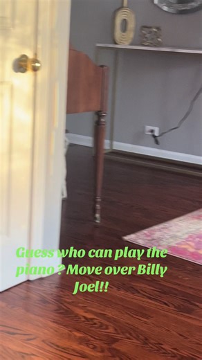 Pug Pianist Steals the Show from Billy Joel