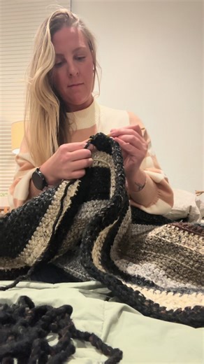 Beginner's Guide to Knitting Your First Blanket