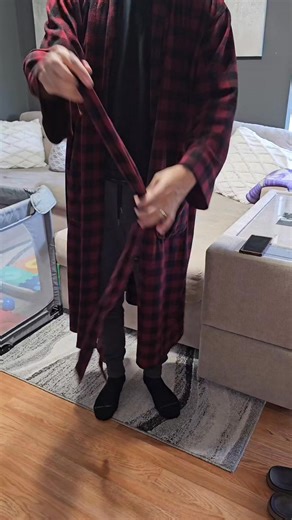 9.8K views · 28 reactions | The best way to wear a robe | Everyday Discoveries | Facebook