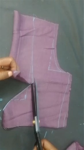 deep Gala blouse cutting