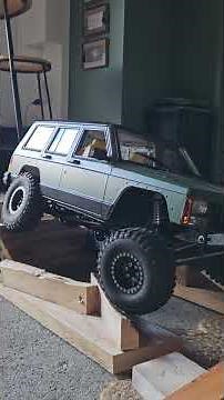AXIAL SCX 10 III JEEP CHEROKEE #rccrawler #scalecrawling #scalemodel #hobbywingfusion #class1