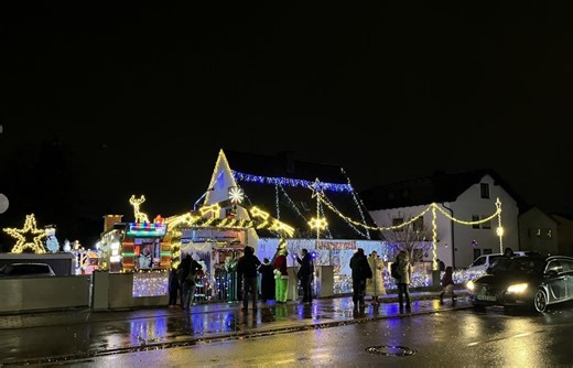 Ingolstädter Familie begeistert mit leuchtendem Weihnachtshaus