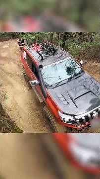 [Amazing Performance] The Incredible Suspension Artistry of Land Cruisers Off-Road!