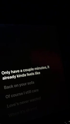 Couple Minutes lyrics - Olivia Dean