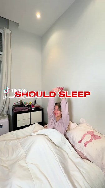 Don’t waste your youth staying in bed.😒🤪 Barcelona doesn’t sleep — and neither do you. Enjoy free entry & the best nightlife in Barcelona with @rumbalist_barcelona ❤️‍🔥 #barcelona #barcelonanightclubs #barcelonanight #barcelonanightlife