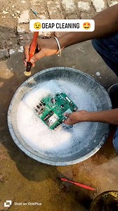 140K views · 851 reactions | Mother's Board deap cleaning 粒 . . . fact knowledge led 2.0 . . . . #all_led_repair #tips #service #Motherboard #lgtv #LED #tv #fbreelsfypシ゚viralシ #everyoneシ゚ #viralpost2024 #reelsvideoシ #reelsviralシ #everyonehighlightsfollowers #fypシ゚viralシ #everyonehighlights #fypシ゚viralシ2024fyp #electronics #repair #LCDLFMX #lcdscreen #components #thankyou #foryouシ | fact knowledge led 2.0 | Facebook