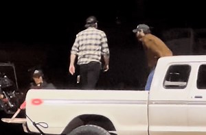 Post Malone & Morgan Wallen Appear To Be Filming “I Had Some Help” Music Video Near Joshua Tree Saloon | Whiskey Riff