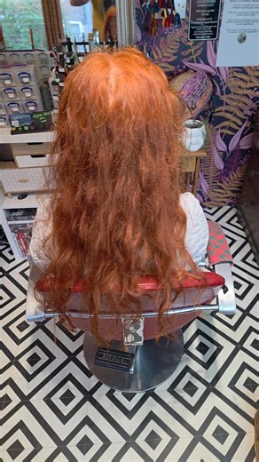 ✨ From Sunrise to Sunset – A Full-Day Dreadlock Transformation ✨ This was one of those marathon sessions where determination was key! We started bright and early at 9:00am and wrapped up at around 9:30pm 😴. It was a long day, but as they say — cool hair is worth the wait. I brickwork-sectioned the hair into 41 neat sections (leaving a soft fringe), then backcombed and crocheted each one, adding in human hair extensions as I went to achieve a beautiful 17-inch length. During the dreading process