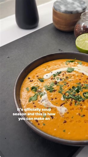 CURRIED BUTTERNUT SQUASH SOUP. This is one of the best easy soups I’ve ever made. It is SO easy and SO good. If you want more delicious recipes, comment COOKBOOK and I’ll DM you the link to preorder my new upcoming book!! Full recipe is in the comments ⬇️⬇️⬇️ #lowcarbrecipes #healthyrecipes #proteinpasta #lowcarbpasta #keto #ketorecipes #goodmoodfood #healthyfoodshare #mediterraneanfood | Shred Happens