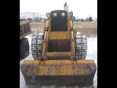 Starting and operating a 1962 John Deere 1010 track loader