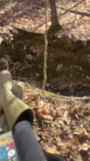 We have a new favorite spot and loving the sun! Stupid groundhog go away winter lol. #outdoors #mississippi #adventures #picnic #reading