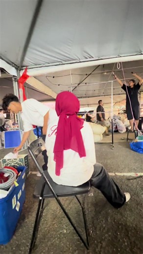 Bahagia Bersama Sahabat: Kisah Wisy dan Zizie