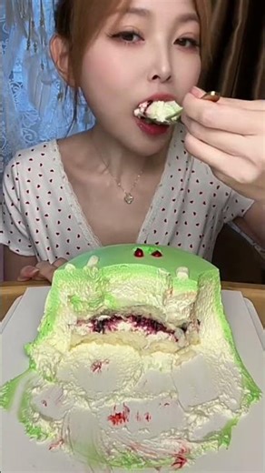 Cream Cake Eating 🍰 Soft & Sweet Dessert Mukbang #asmr #shorts