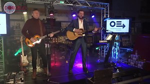 46K views · 2.3K reactions | Op 2e paasdag een lekker country nummer van Johnny Cash- I walk the line  Bouke ft Douwe Video : Dorgelo Audio Service | BOUKE | Facebook