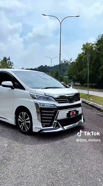 🔥 Toyota Vellfire 2.5 ZG Sunroof & Moonroof 🔥 •Membeli Dan Menjual Kereta Secara Sewa Beli / Lease To Own Berdeposit •Boleh Datang Showroom Kita View Kereta Dan Test Drive •Sediakan I/C Dan Deposit Secukupnya •Kalau Minat Terus Bawak Balik •Proses 30min Sahaja Boleh Terus Contact Dengan Salesman Kami:- 📱012-800 7862 ( DMS Motors ) 📱017-3809 248 ( Fakhri DMS ) 📱012-347 7732 ( Izzat DMS ) 📱012-284 3919 ( Edwin DMS ) 📱011-5502 3110 ( Nora DMS ) •Boleh Tengok Kereta Di Website kami : dmsmotor
