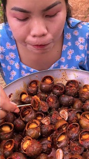 Eating Snails for the First Time ? 🐌 Please tell me delicious or not?