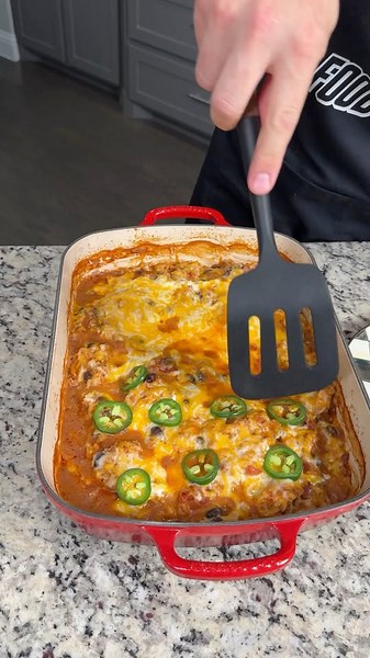 Easy Mexican Chicken and Rice Casserole
