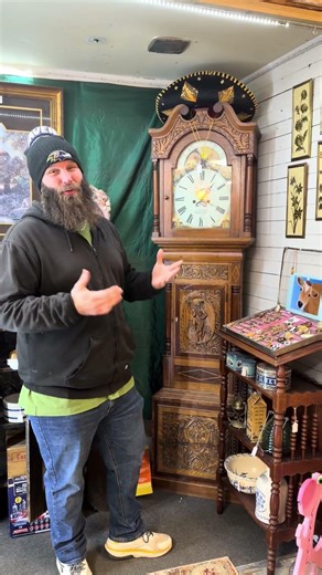 Did You Know? Grandfather Clocks #didyouknow #history #facts #retro #clock #vintage #shopping #shop