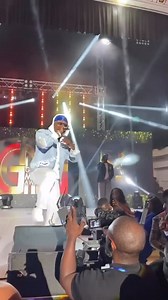 Rapper Michael Jackson, obiaaa boa, see the dance moves 😀💪🏿 Ghana music Awards, UK performance #FlowRocks | Flowking Stone