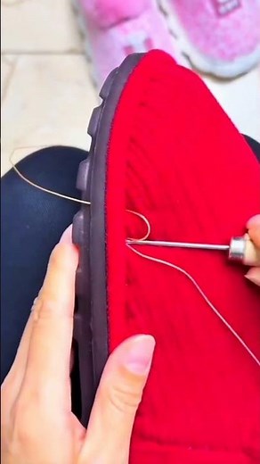 technique How to use thread and needles to make soles on shoes neat