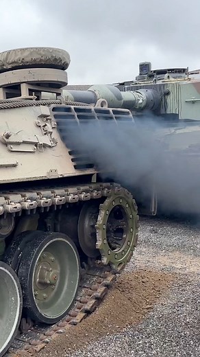 5.9M views · 36K reactions | Sound of the Leopard 1 Berger  Leopard 2 empty hull and brakes engaged 10 years ago  #pansermuseet #military #sound #fyp #viral #tank #leopard | MilPics | Facebook