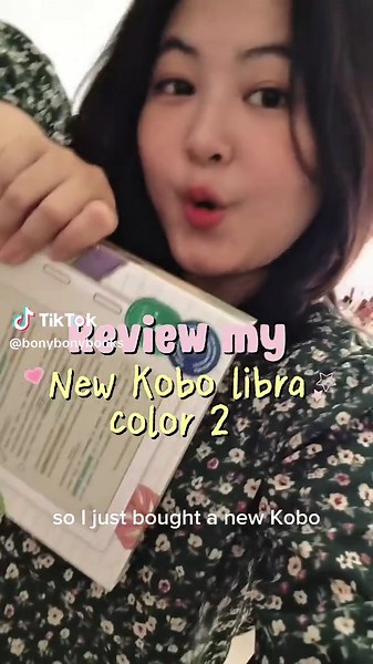 Sooo i just bought a new Kobo Libra Colour to replace my Kobo Libra B&W everyone already informed me of the possible downgrade in screen quality but honestly it's not that bad, the ability to annotate and the colors and other features make up for it 😆 so far, having an e-reader is the best investment there is #booktok #kobo #ereader #reading #books