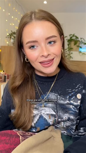 Sophie on Instagram: "my vintage winter sweatshirt collection ☃️🎄 #collection #vintage #sweatshirts"