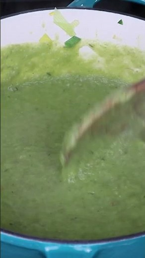 This Creamy Potato Leek Soup is Pure Happiness :)