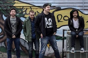 Seagulls Premiere New Video • WithGuitars