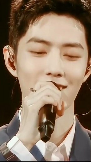 肖战8秒奇迹红海，| 周氏日报 #xiaozhan #肖战 #shorts