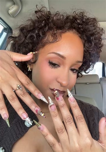 Fall Nail Ideas 2026: Cozy Autumn Nail Art & Transition Designs