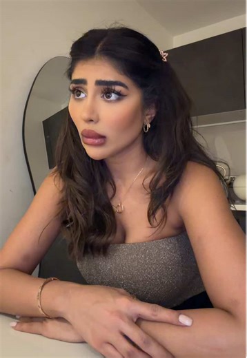 😴 streaming tonight