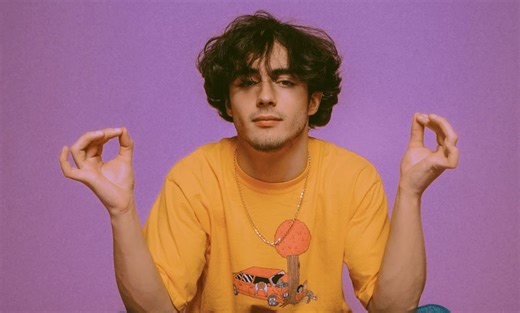 Alfie Templeman shares new song 'Colour Me Blue'