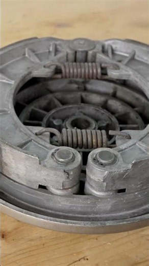1972 Ducati 750 GT rear brake shoes restoration