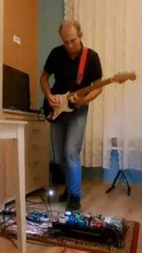 Digitech Trio+ Band Creator Looper Hotel room jam