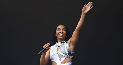 Rozonda ‘Chilli’ Thomas Is ~No Scrub~ With This Net Worth! See How the TLC Singer Makes Money