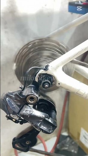 Shimano ultegra DI2 precise shifting #shimano #gear #roadbike