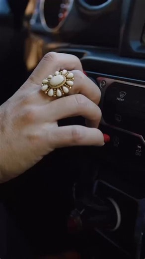 39K views · 4.3K reactions | I’ve always loved how God meets us through music, whether it’s a worship song in church or a country song with the windows down. This song is all about those moments when we find Jesus on the radio  | Anne Wilson | Facebook