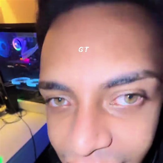 Combra engoliu a Amanda: Uma História de Amor e Humor