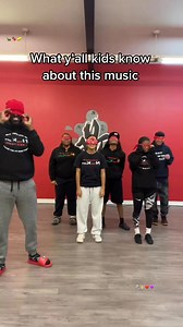 BLINDFOLD CHALLENGE 🤙🏼🔥💯 . . . #DanceChallenge #MusicChallenge #Millennial #GenZ #GenX #BigBlizz #Trict🖐🏼 *sound created by me | DJ Blizzard aka BigBlizz