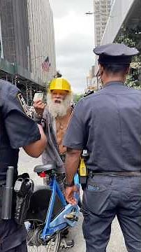 Hangry in New York City. Manhattan, NYC. #streetphotography #nyc #viral #fyp #fight #angry #food